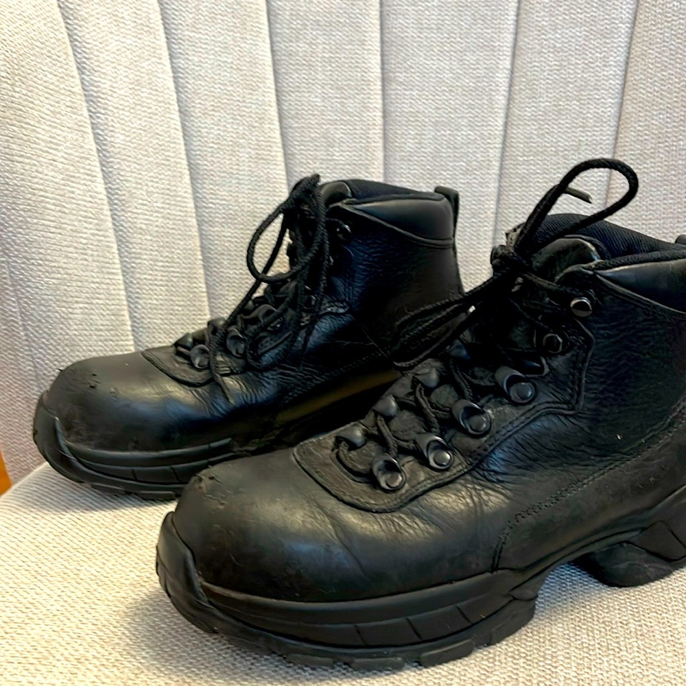 61/2, D; Red Wing; steel toe